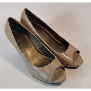 Bandolino Cafe Latte Patent Women's Shoes Rainaa Slip-On Pumps Size 8.5